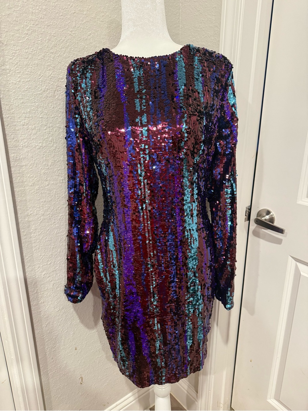 NWT Dress the Population Long-Sleeve Sequin Sheath Dress Multicolor Sz L